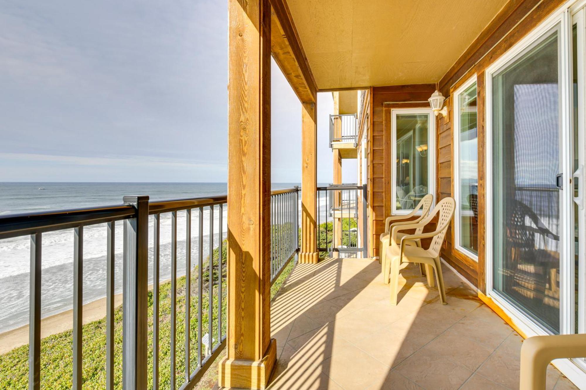 Comfortable Lincoln City Condo With Patio And Views! Extérieur photo